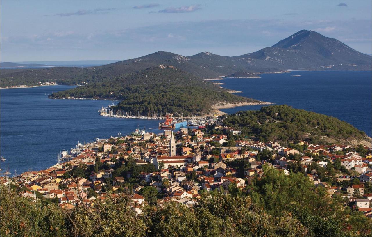 Lovely Apartment In Mali Losinj With Kitchen Экстерьер фото